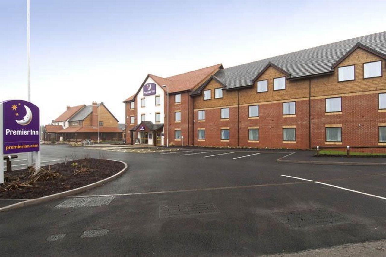 Premier Inn Rugeley Eksteriør billede